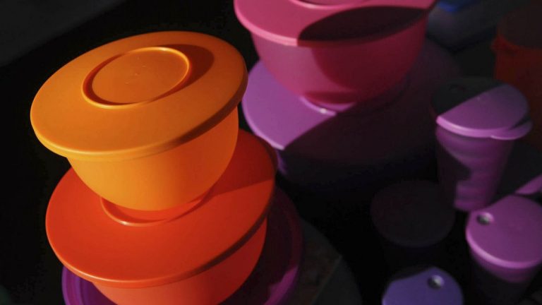 Araştırma: Mikrodalga fırınlarda ısıtılan plastik kaplar nanoplastik yayıyor