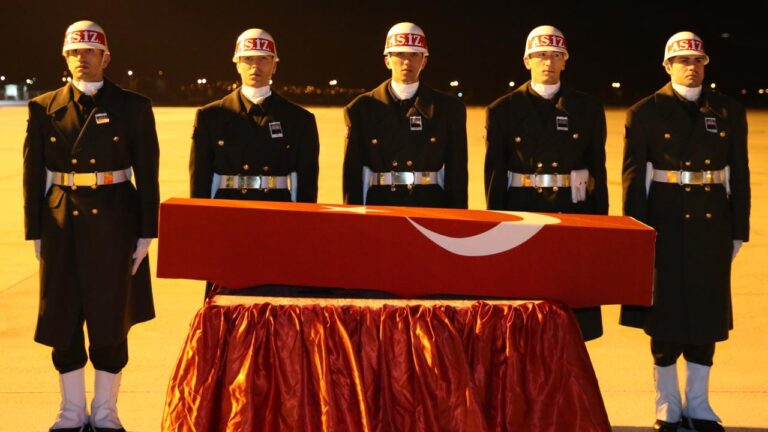 Şehit Mehmet Serinkan’ın naaşı memleketi Denizli’ye ulaştı