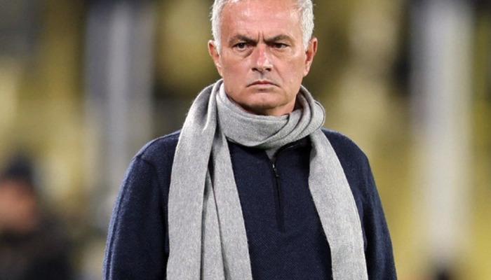 Mourinho Mimovic ve Carlos için Avrupa Listesi Açıklaması