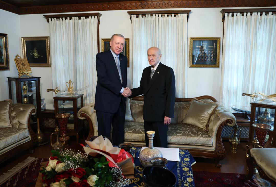 AA-202506-37864587-37864584