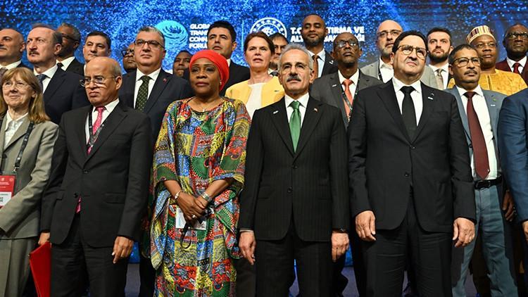 Bakan Uraloğlu: Global Taşımacılık Koridorları Forumu'nda 12 anlaşma imzalandı