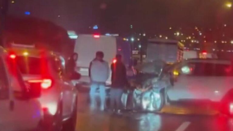 17 araç emzikte birbirlerine girdi