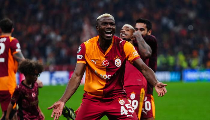 İngiliz futbol efsanesi söylediklerinden pişmanlık duyuyor! Osimhen'den özür diledi …