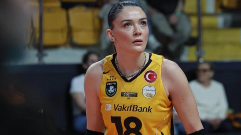 Zehra Güneş galaya damga vurdu! Saçı, makyajı ve elbisesiyle tam not aldı